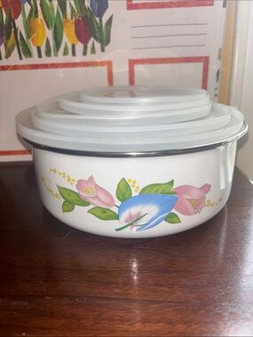 Vintage White Floral Enamel Bowl with Multicolor Flowers and Clear Lids